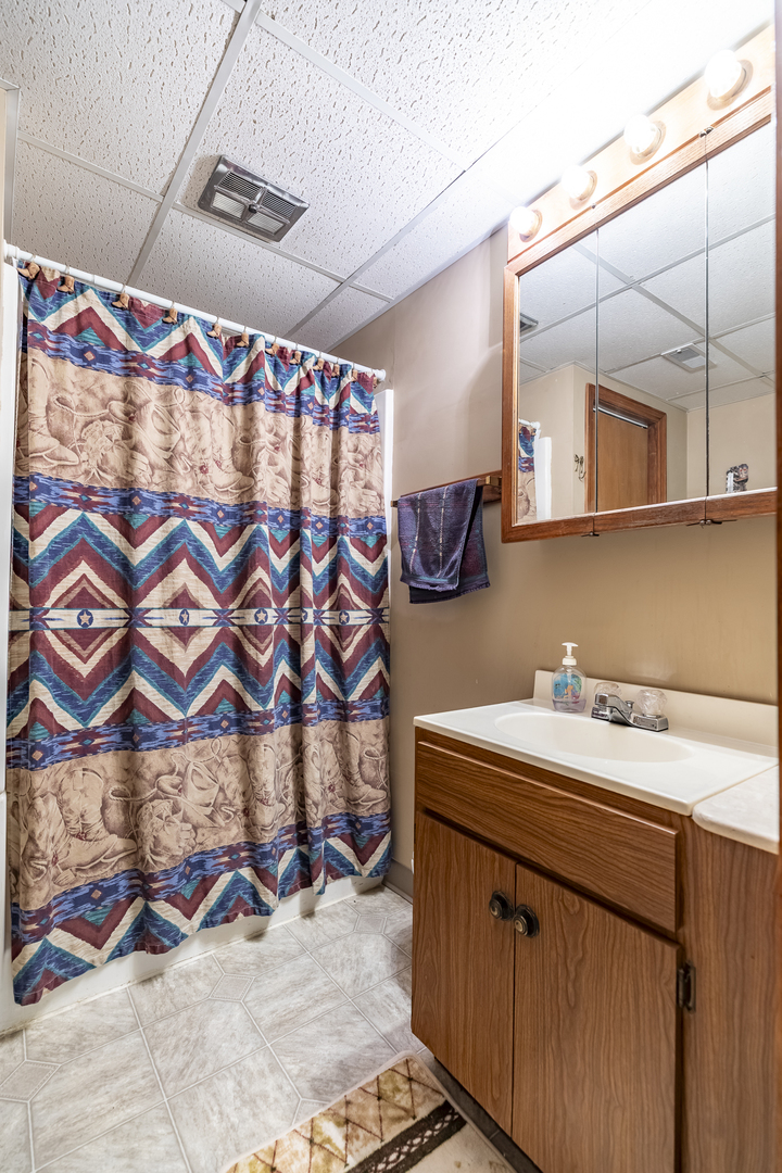 18622 Burnham Avenue, Lansing, IL 60438