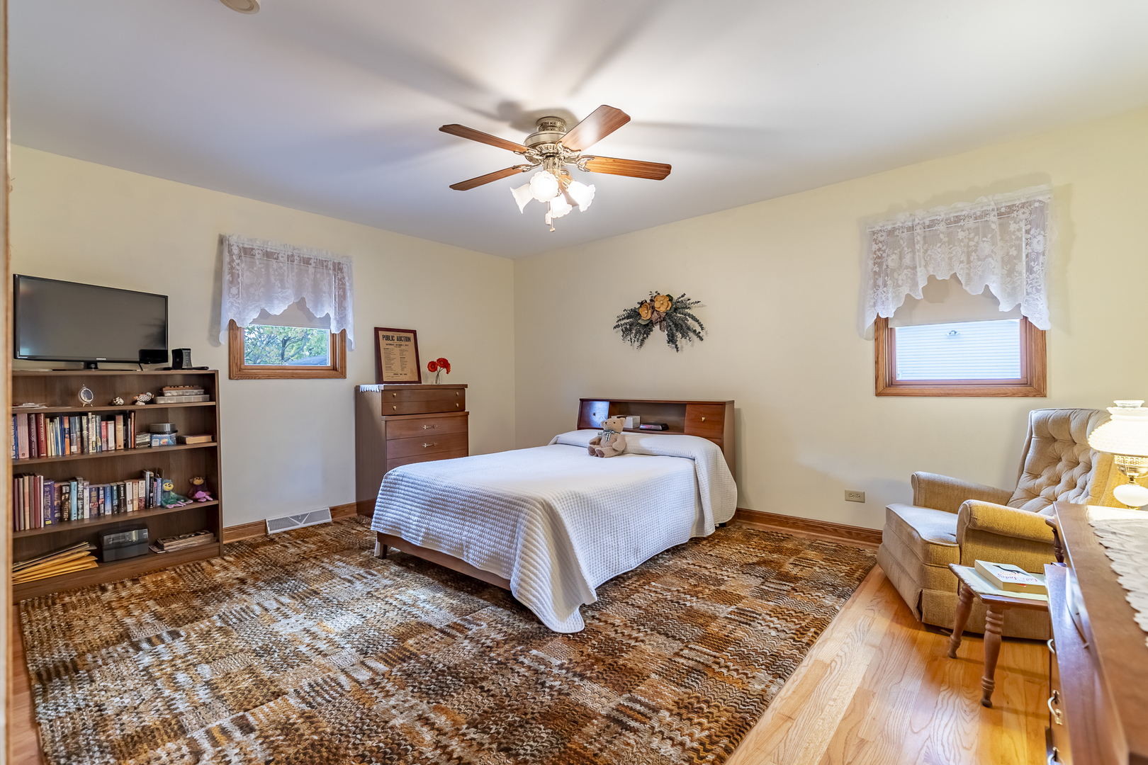 18622 Burnham Avenue, Lansing, IL 60438