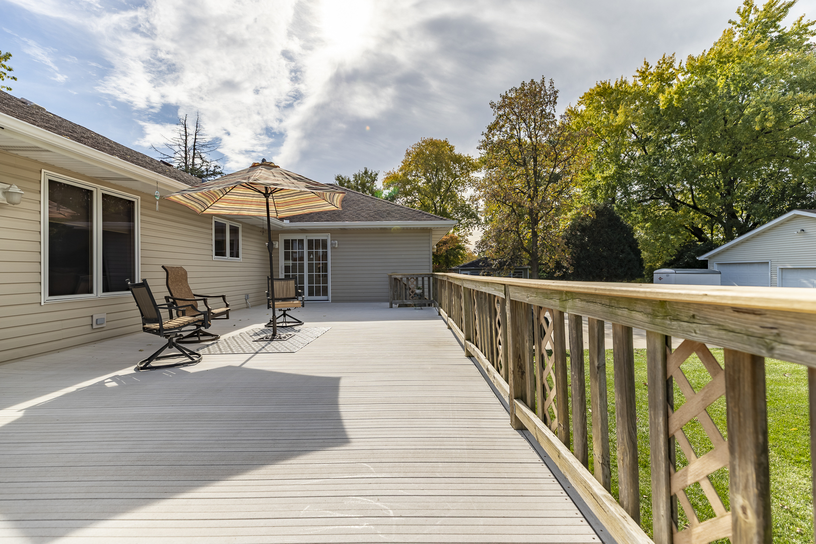 18622 Burnham Avenue, Lansing, IL 60438