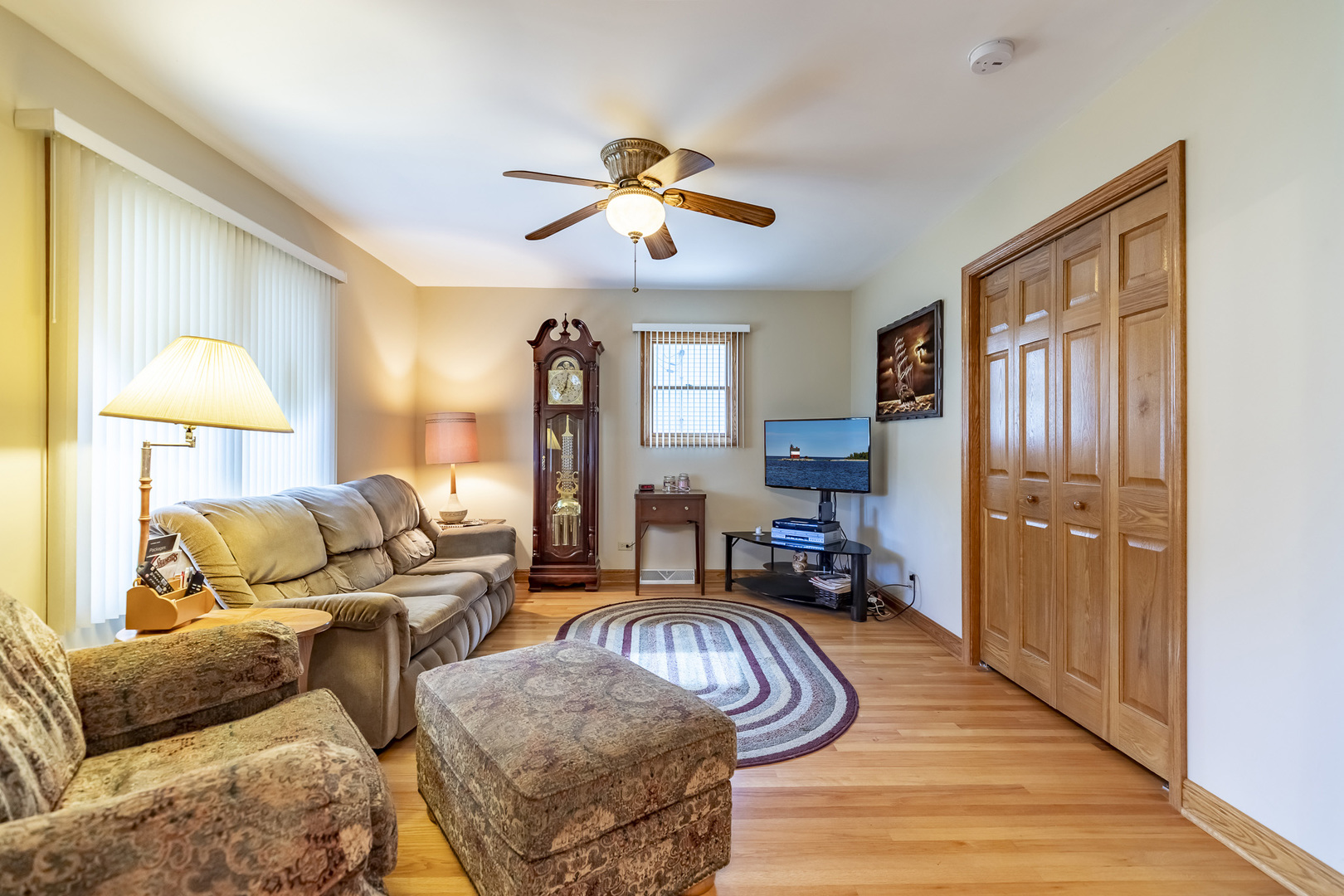 18622 Burnham Avenue, Lansing, IL 60438