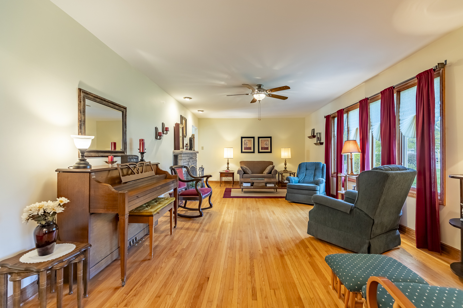 18622 Burnham Avenue, Lansing, IL 60438