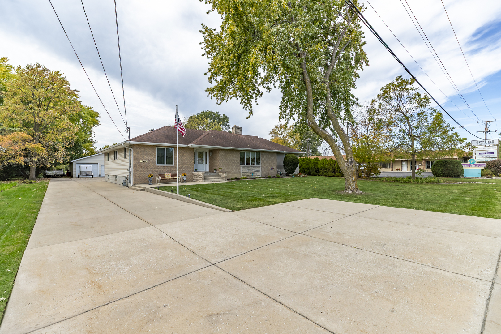18622 Burnham Avenue, Lansing, IL 60438