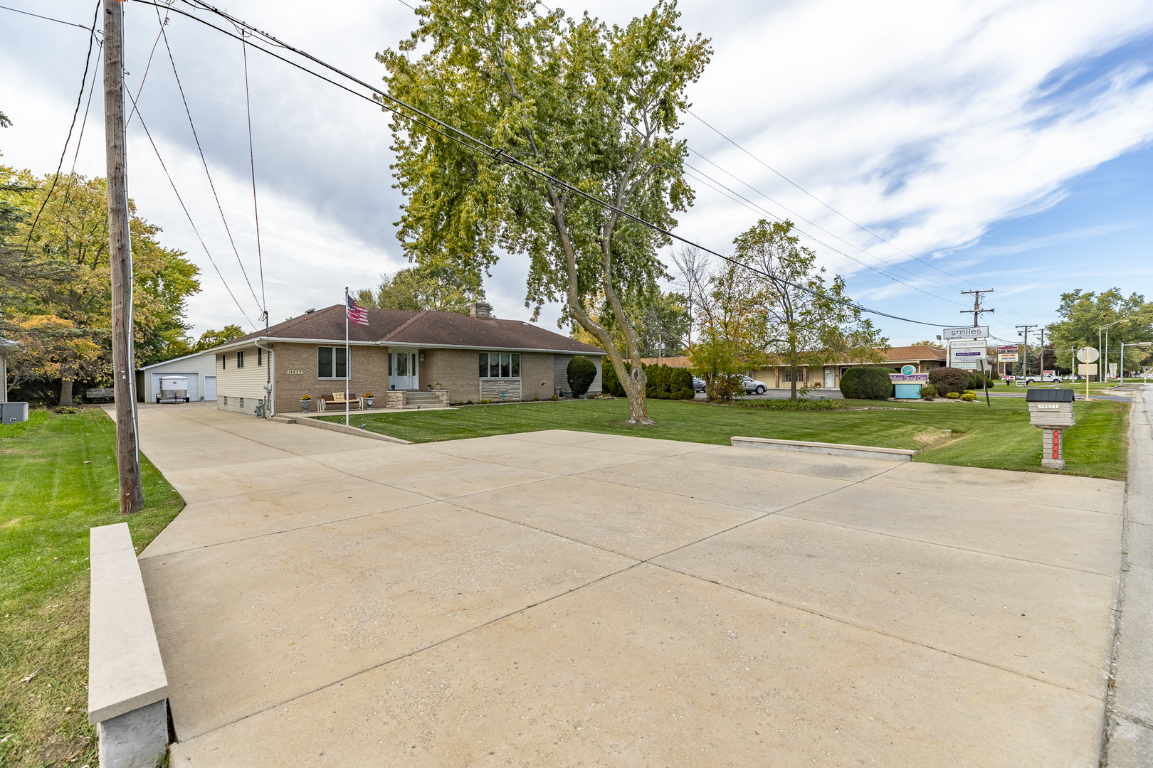 18622 Burnham Avenue, Lansing, IL 60438