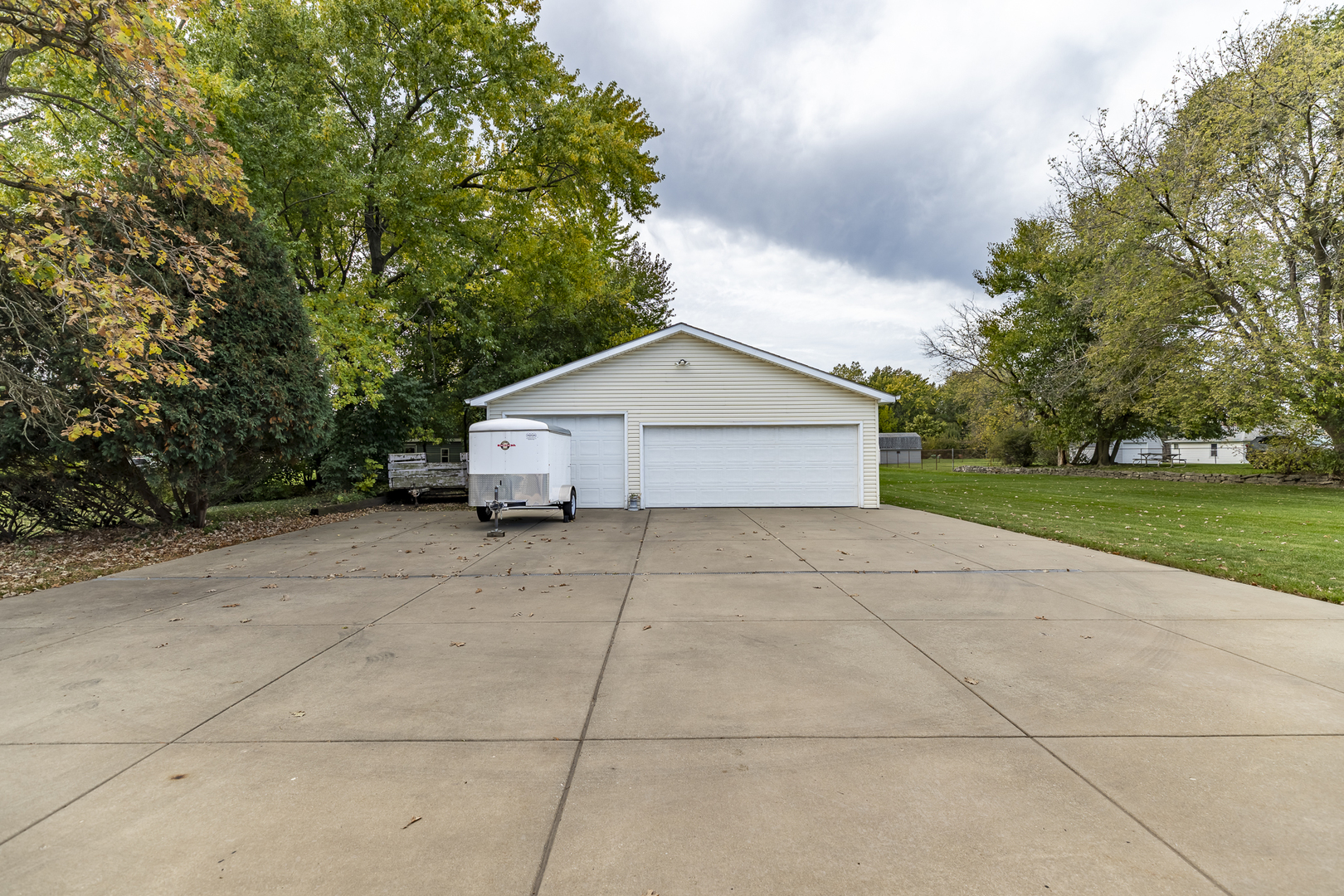 18622 Burnham Avenue, Lansing, IL 60438