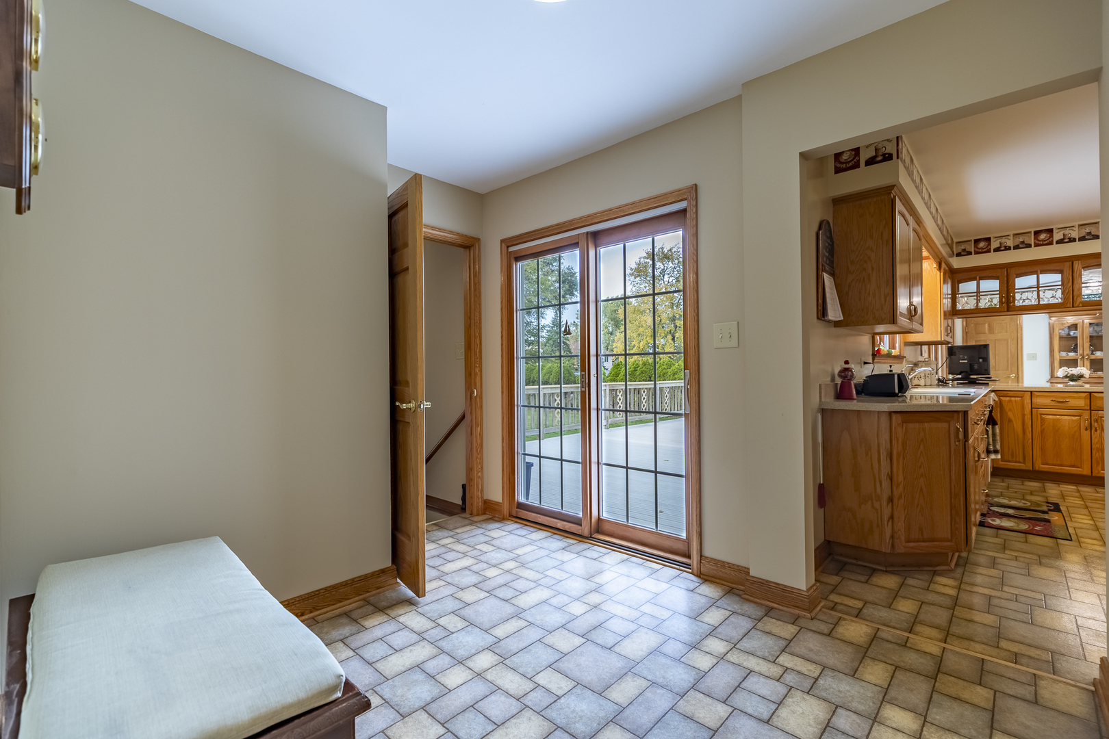 18622 Burnham Avenue, Lansing, IL 60438