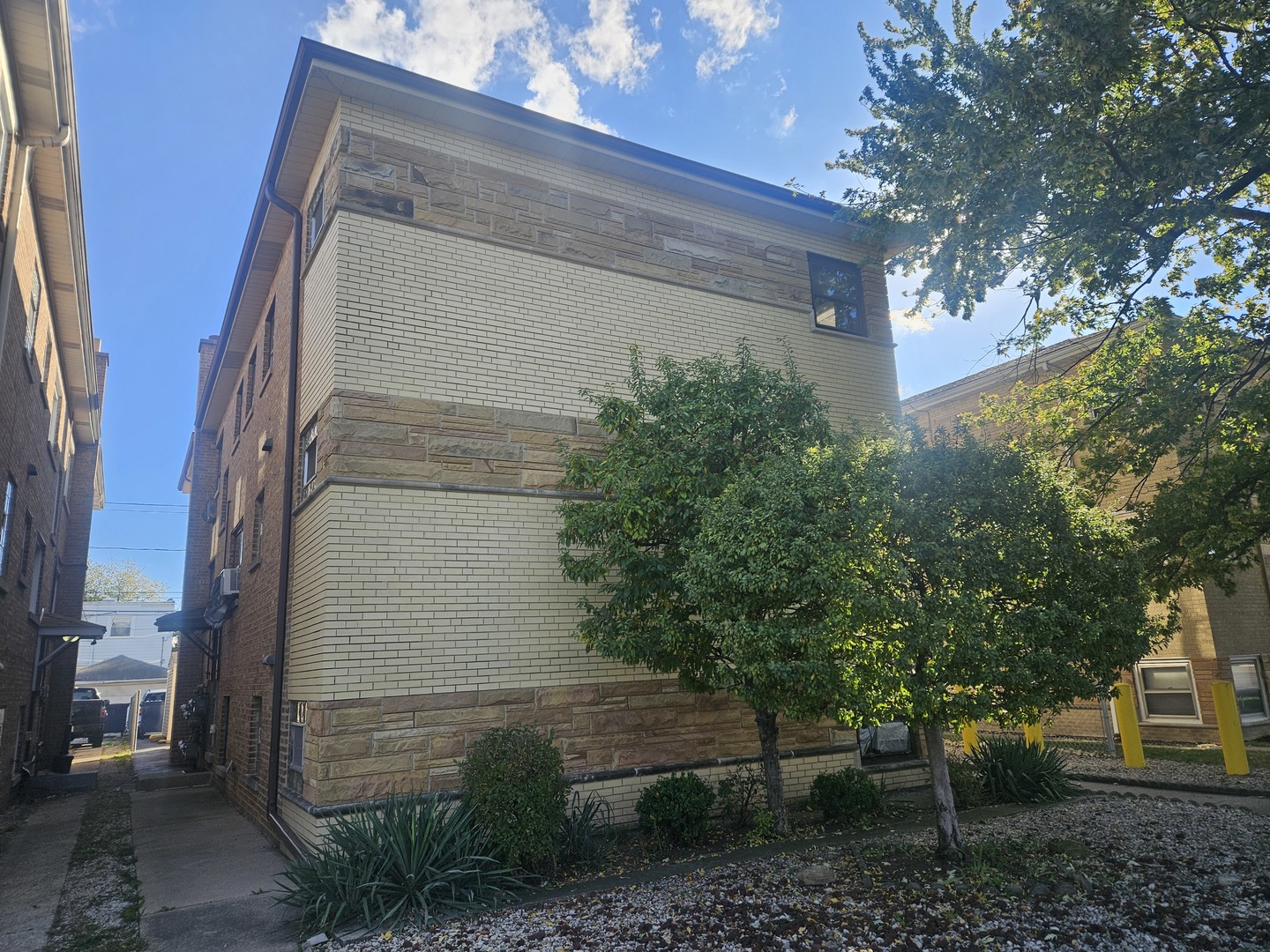 1633 S Harlem Avenue #GW, Berwyn, IL 60402