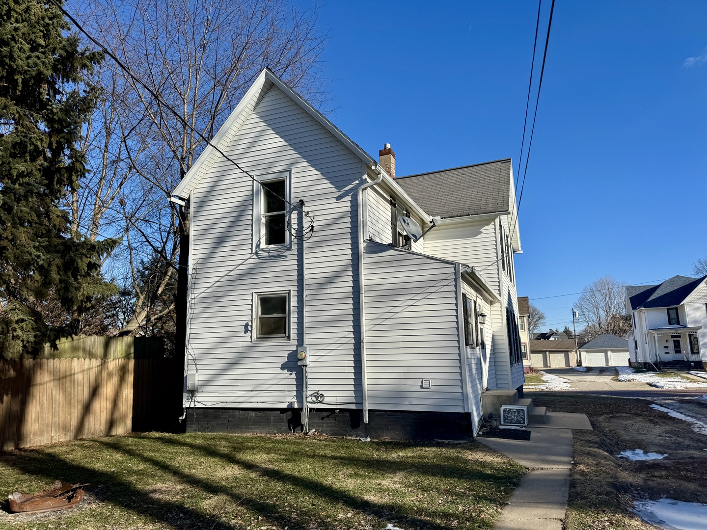 420 N Church Street, Princeton, IL 61356