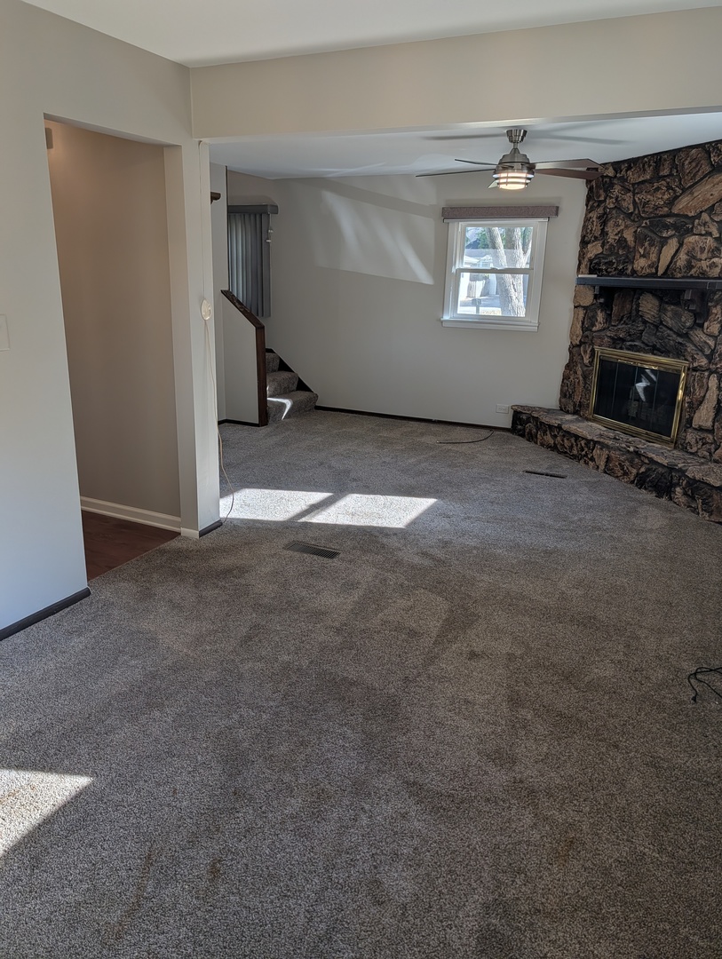 342 Sunrise Avenue, Willowbrook, IL 60527