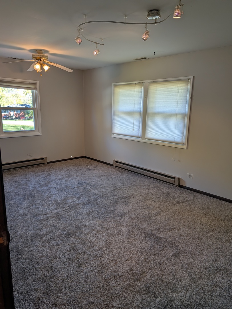 342 Sunrise Avenue, Willowbrook, IL 60527