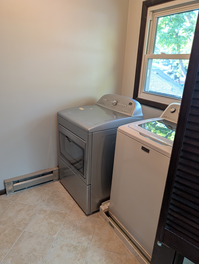 342 Sunrise Avenue, Willowbrook, IL 60527