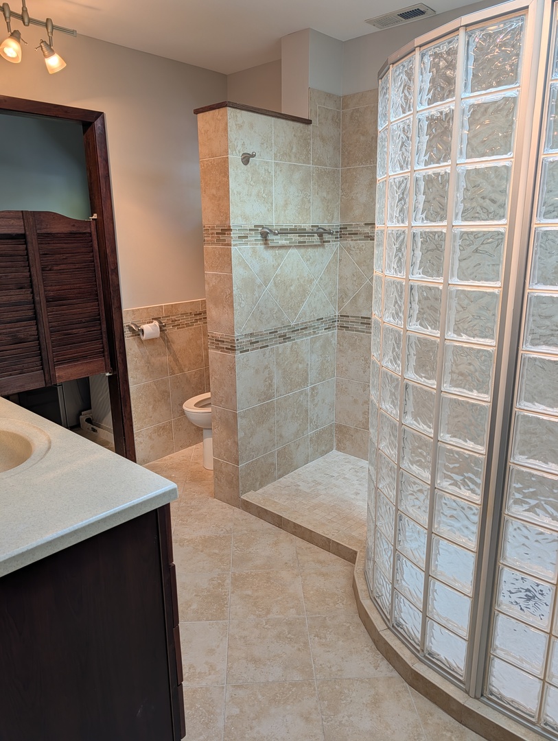 342 Sunrise Avenue, Willowbrook, IL 60527