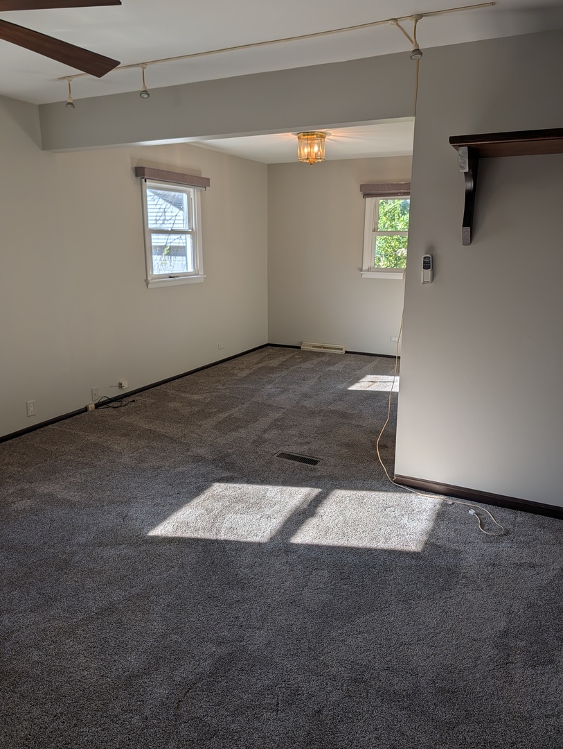 342 Sunrise Avenue, Willowbrook, IL 60527