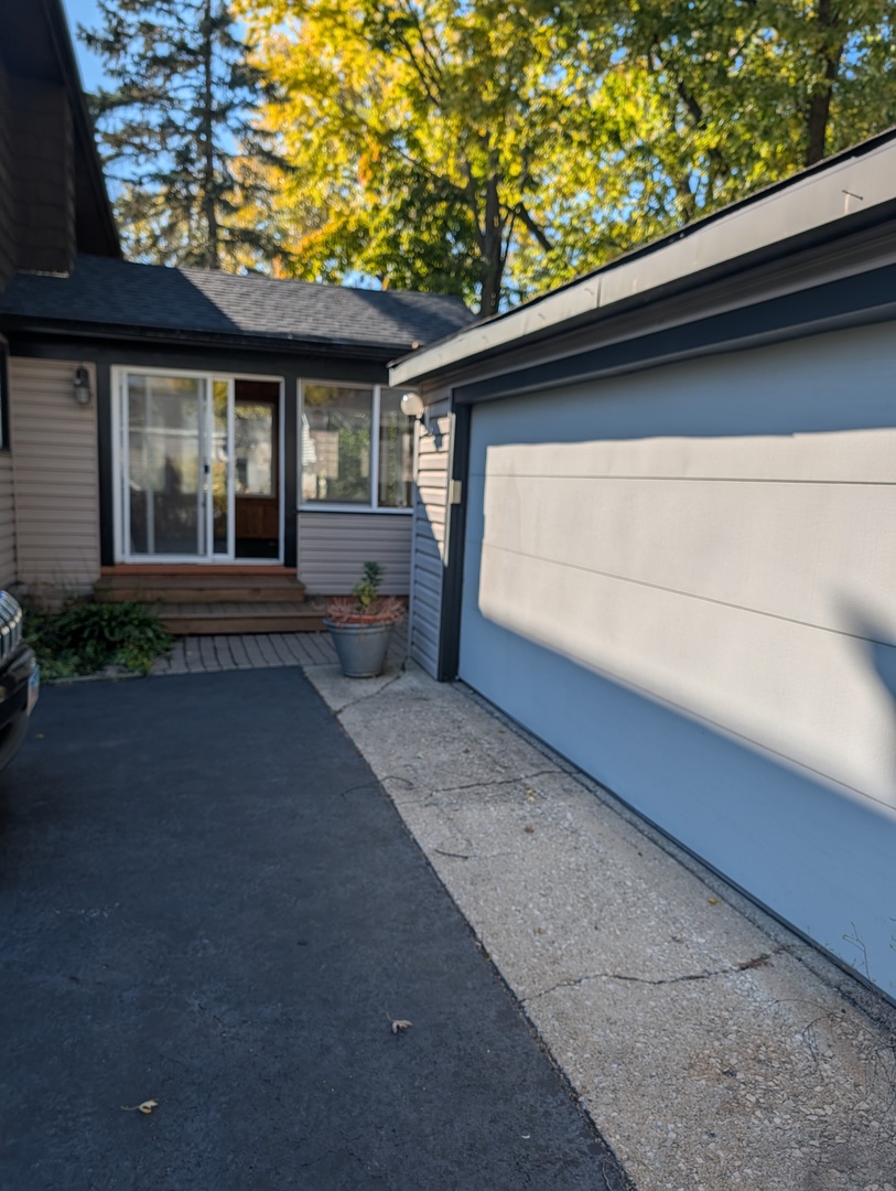 342 Sunrise Avenue, Willowbrook, IL 60527