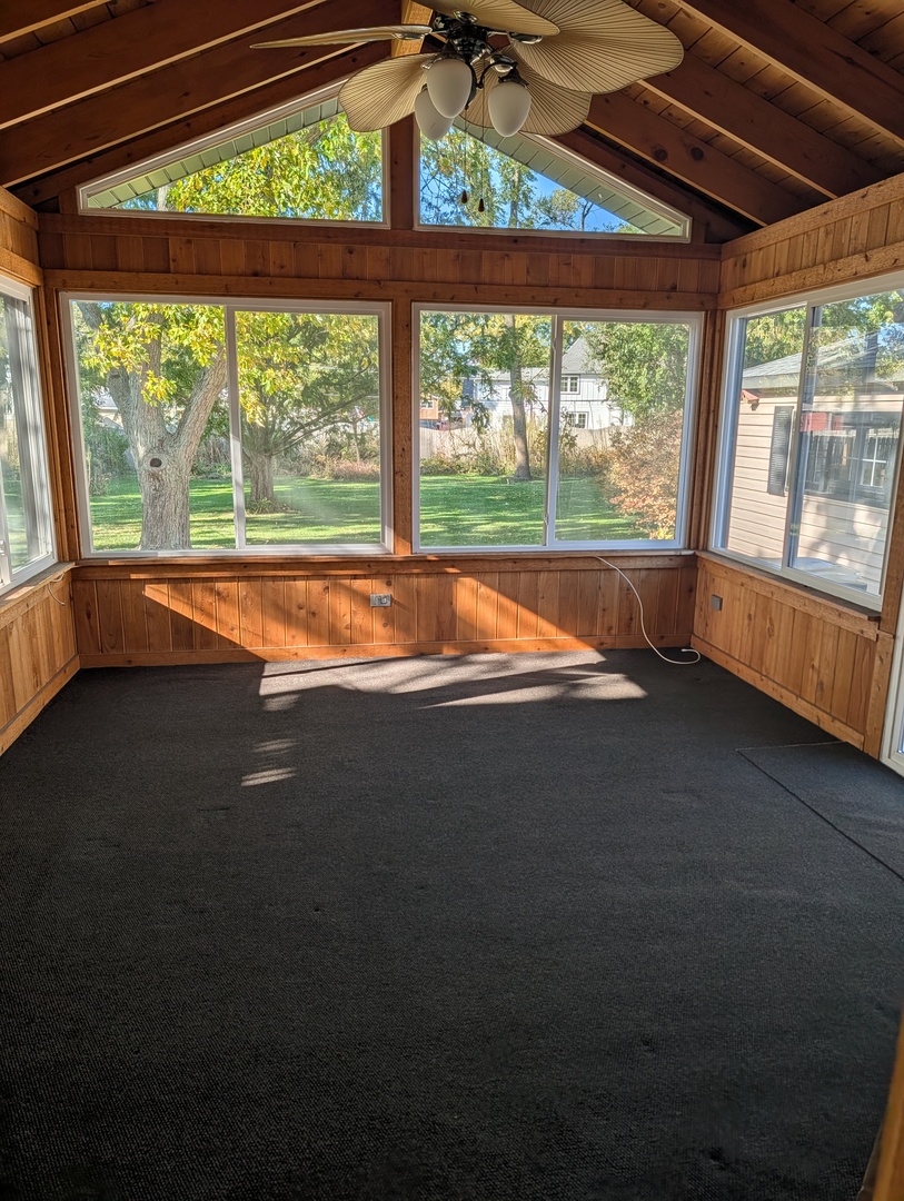 342 Sunrise Avenue, Willowbrook, IL 60527