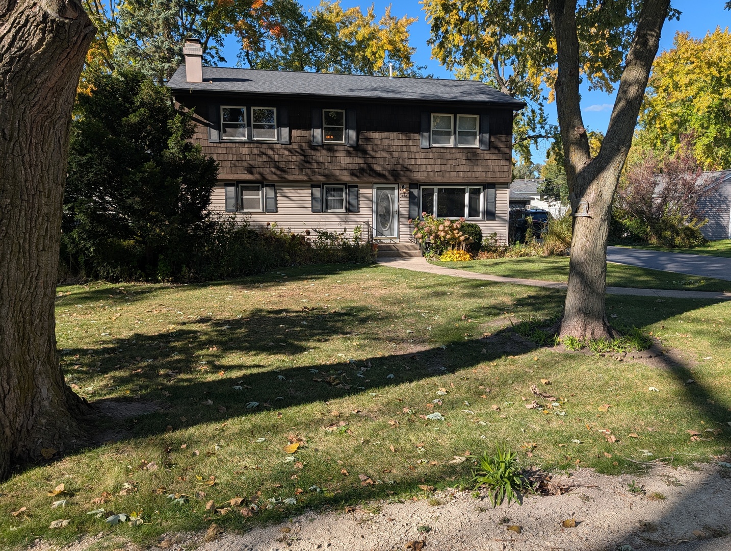 342 Sunrise Avenue, Willowbrook, IL 60527