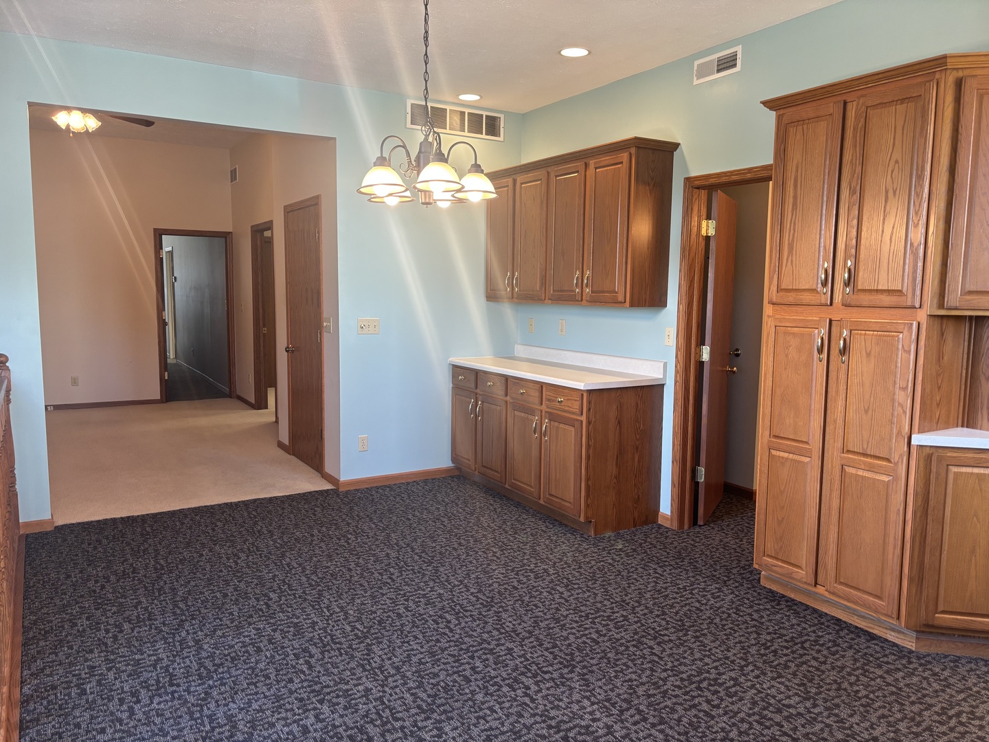 320 N Main Street, Roanoke, IL 61561