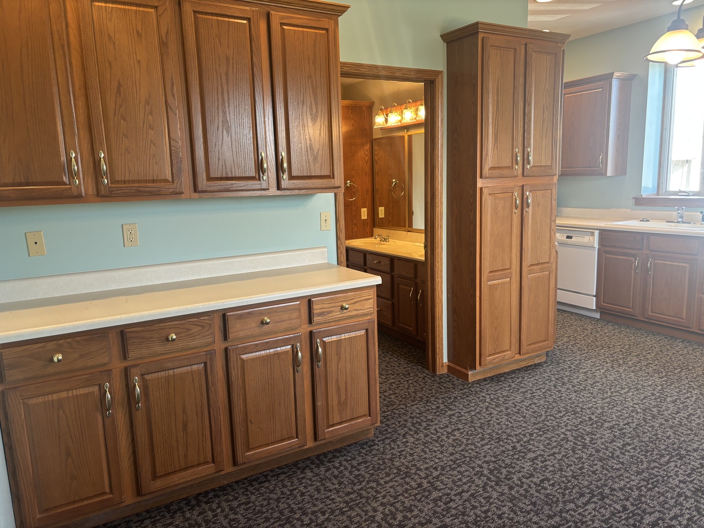 320 N Main Street, Roanoke, IL 61561