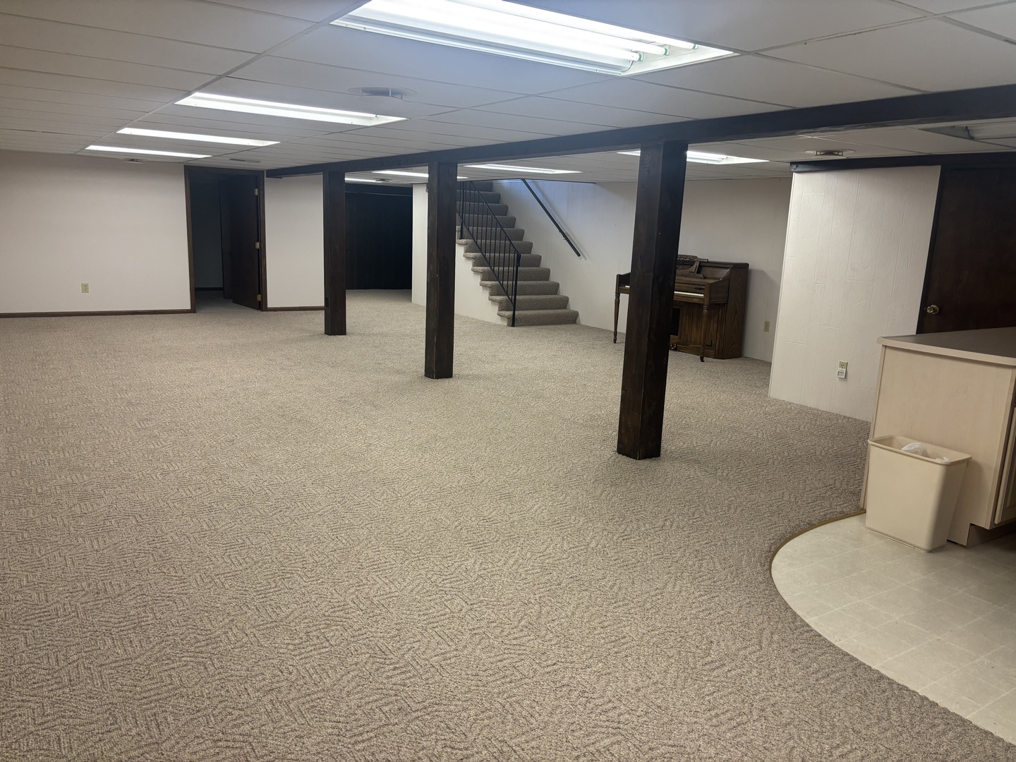 320 N Main Street, Roanoke, IL 61561