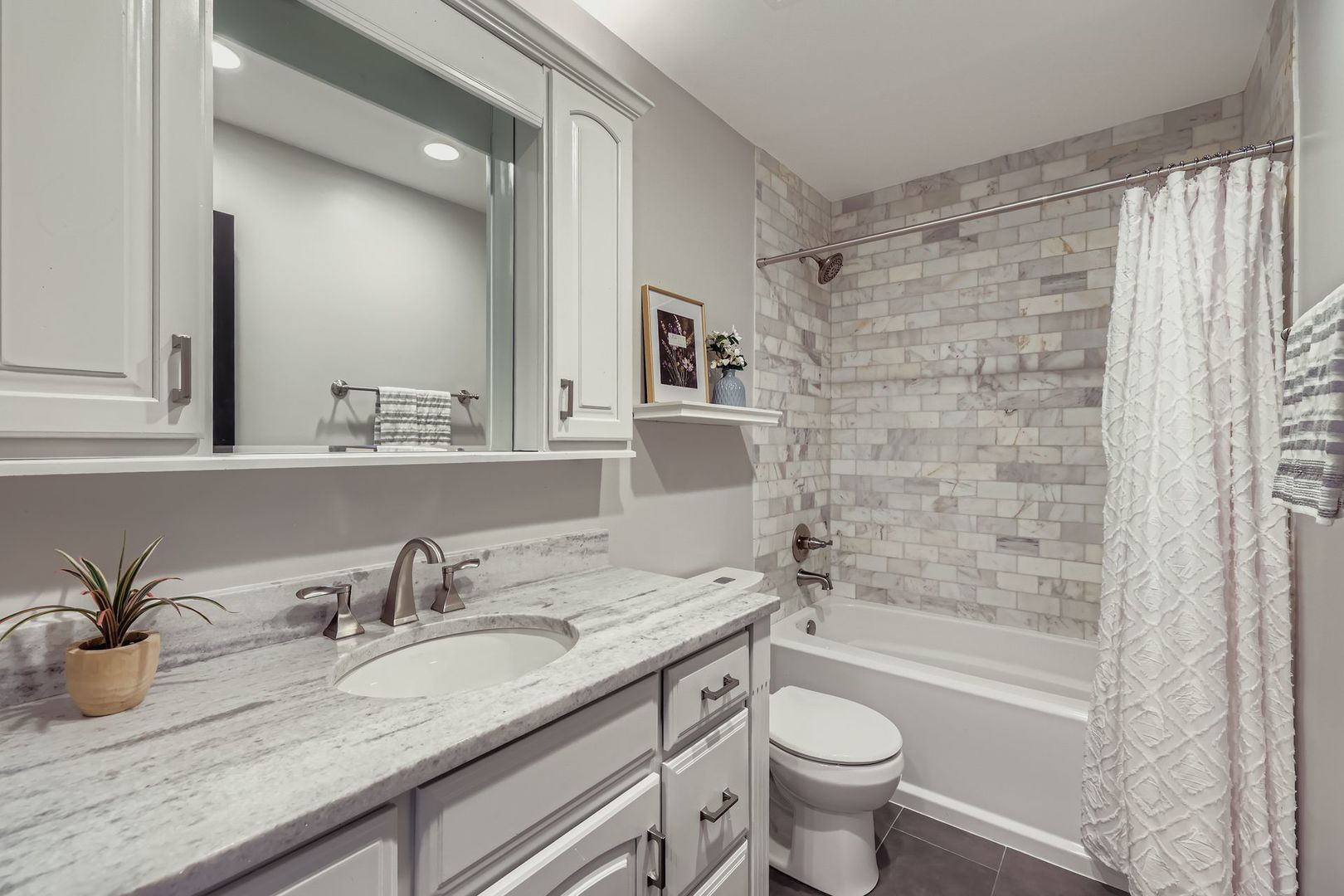 2S481 White Birch Lane, Wheaton, IL 60189