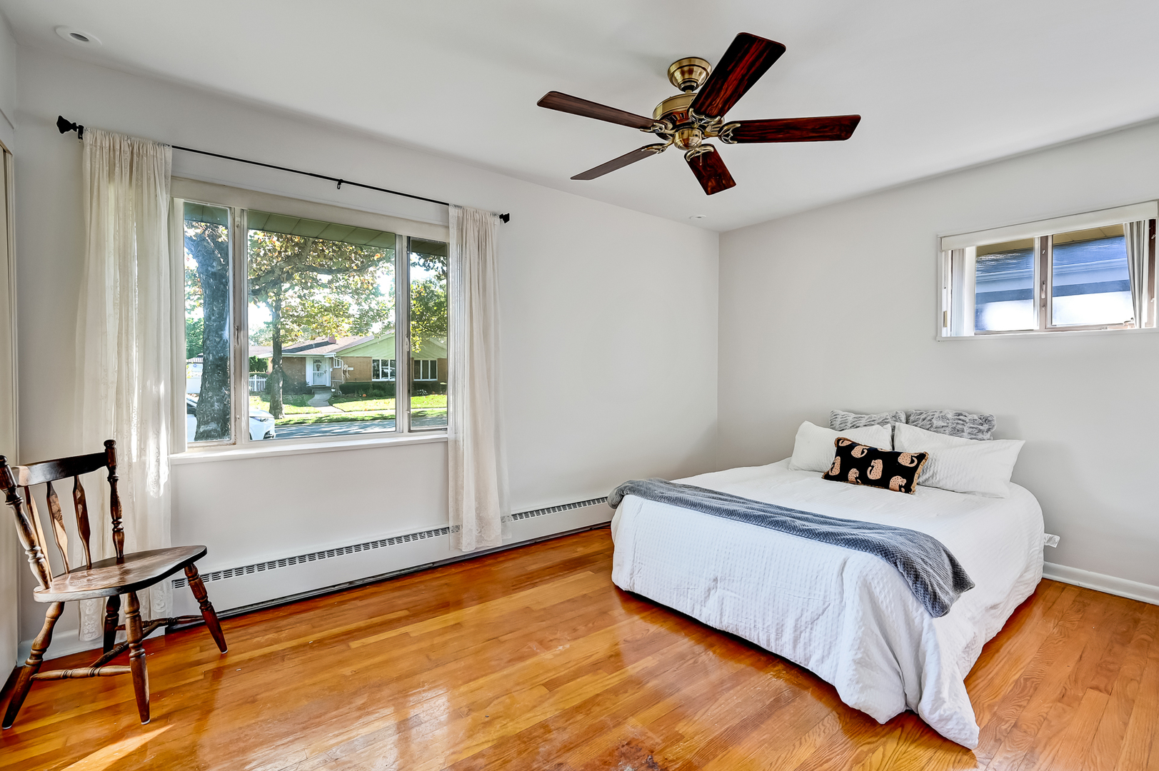 2316 Boeger Avenue, Westchester, IL 60154