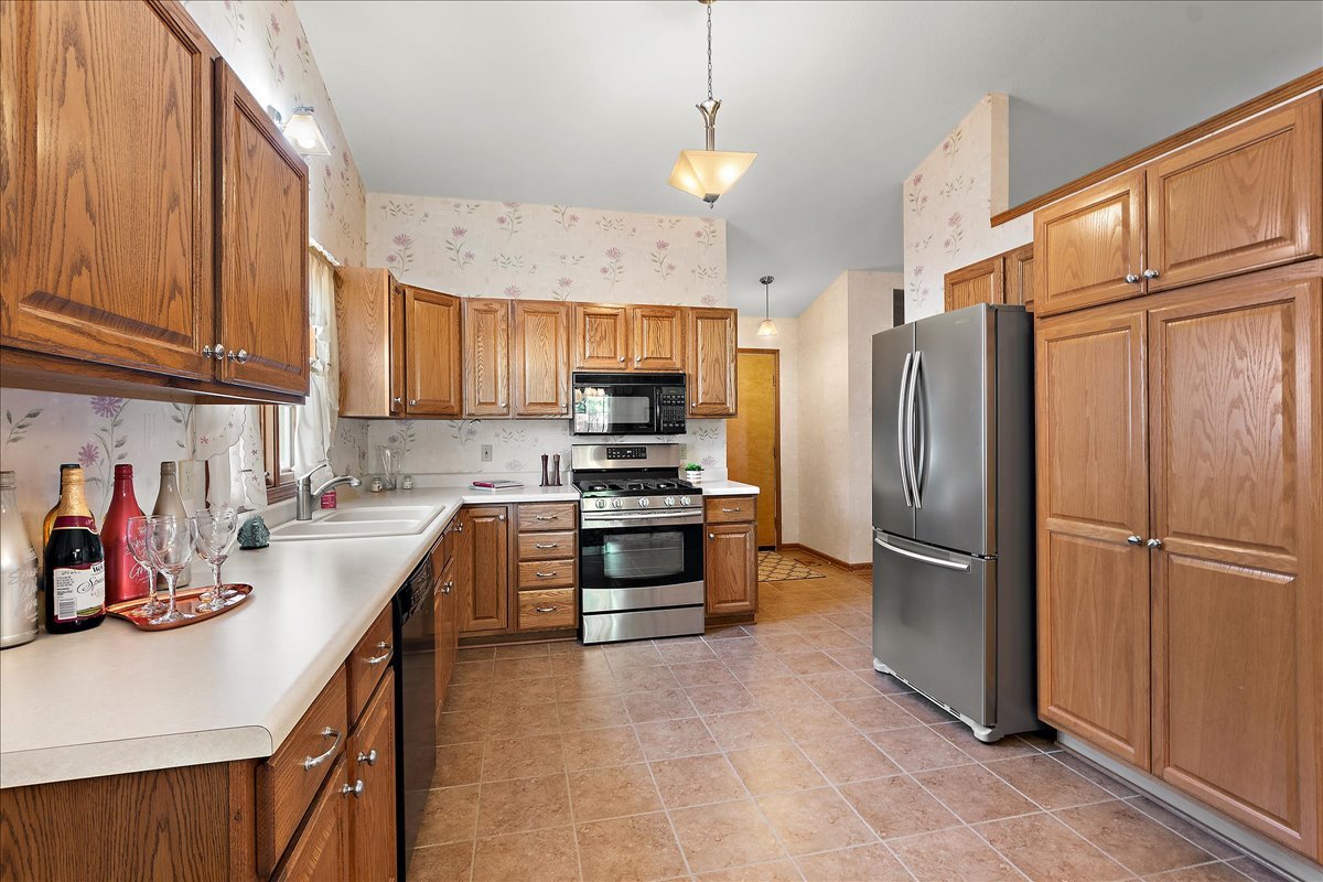 235 E JOHN CASEY Road, Bourbonnais, IL 60914