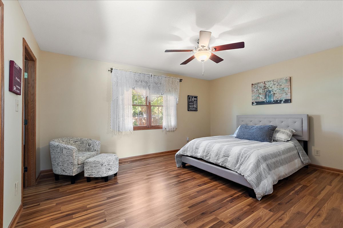 235 E JOHN CASEY Road, Bourbonnais, IL 60914