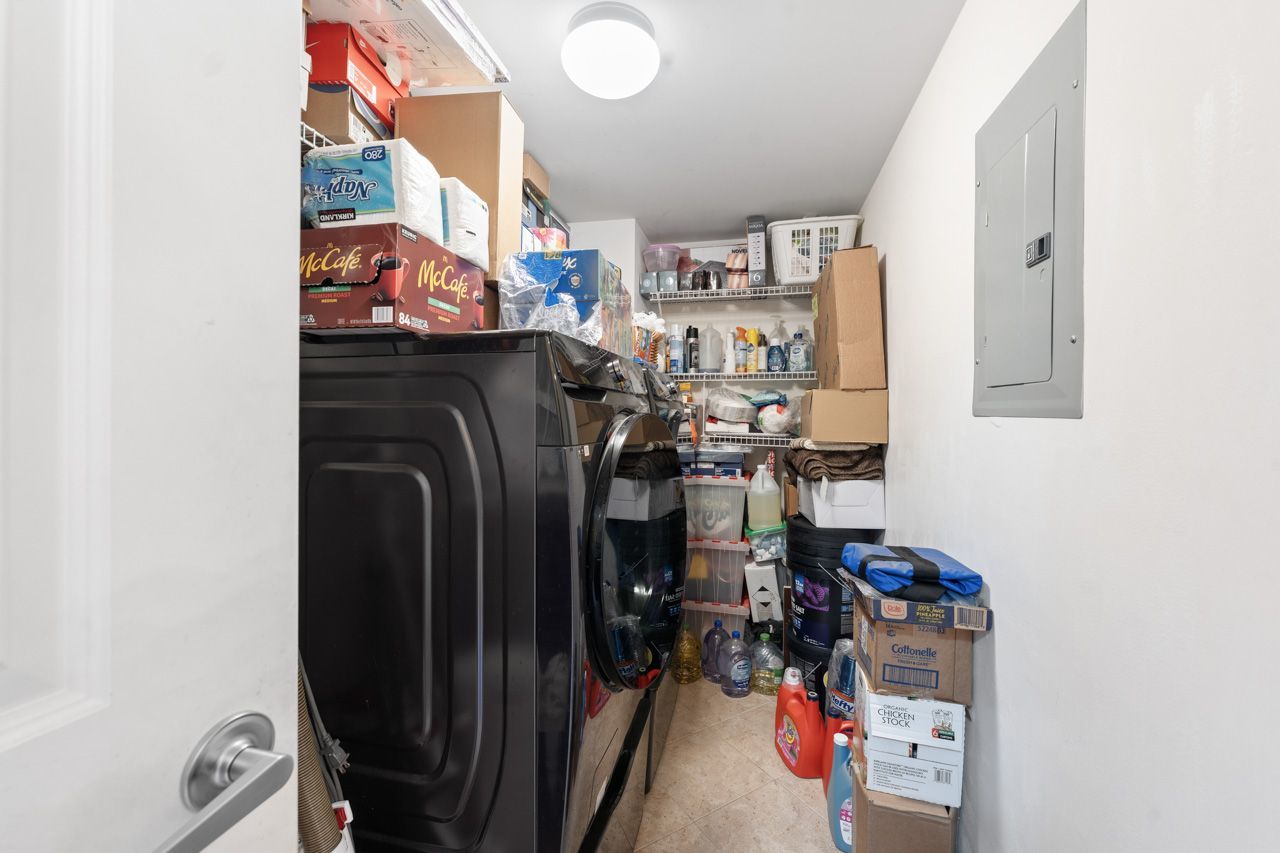 511 Prestwick Lane #302, Wheeling, IL 60090