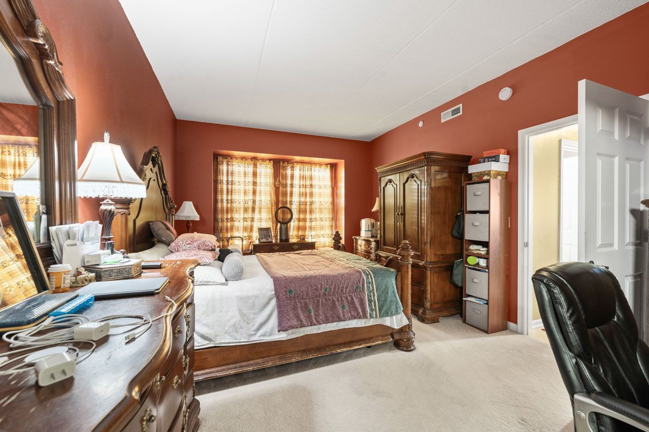 511 Prestwick Lane #302, Wheeling, IL 60090