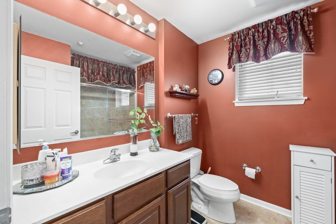 511 Prestwick Lane #302, Wheeling, IL 60090