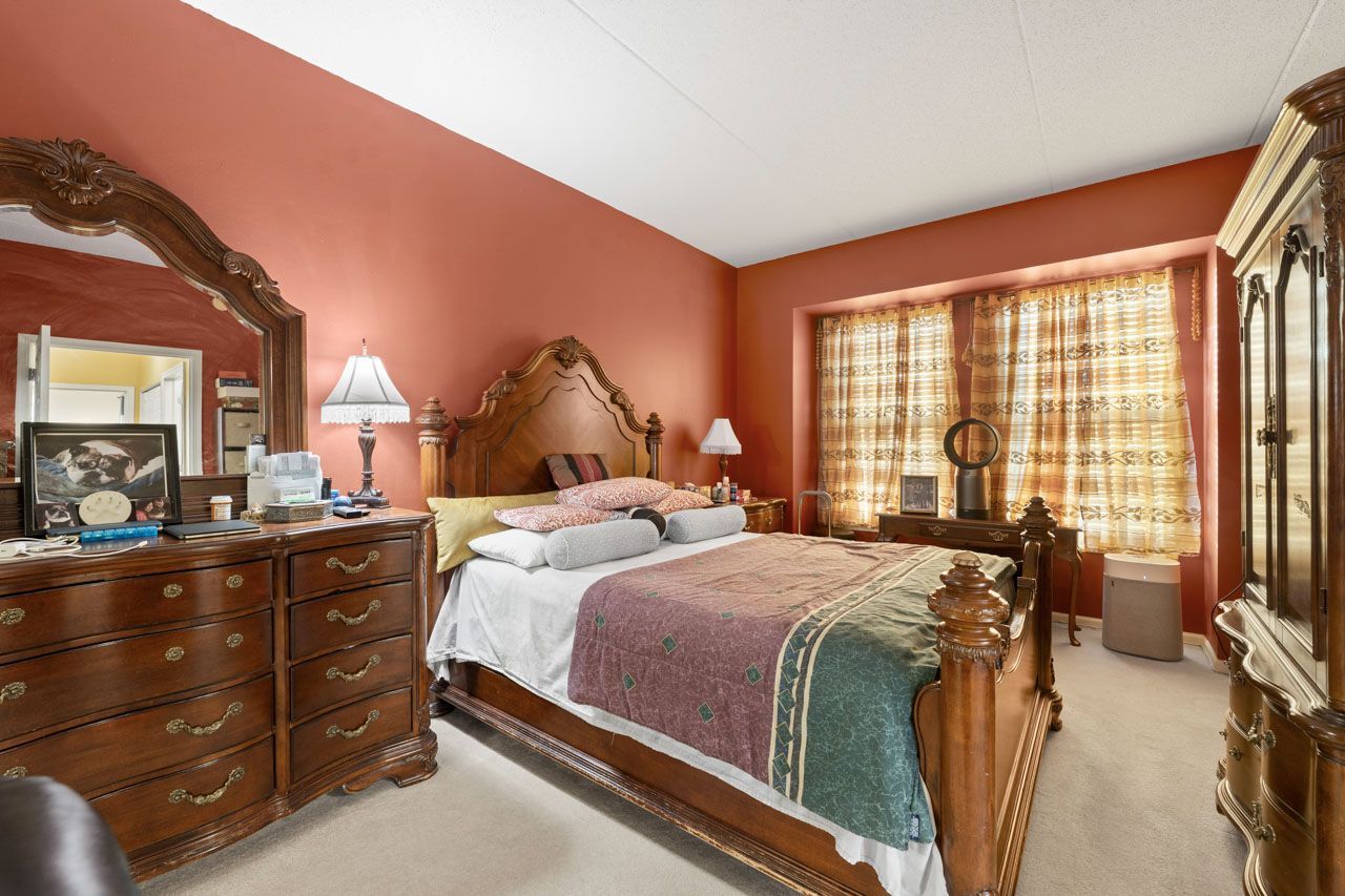 511 Prestwick Lane #302, Wheeling, IL 60090