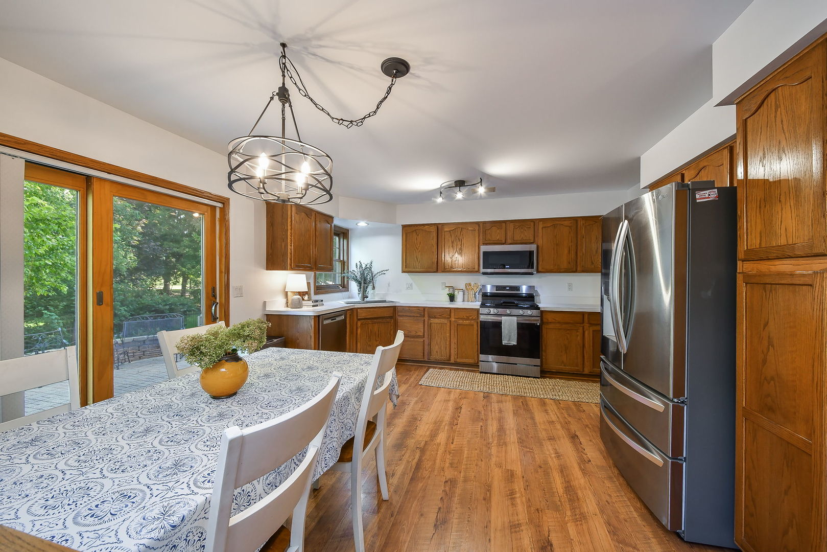 39W644 Harvey Square, Geneva, IL 60134