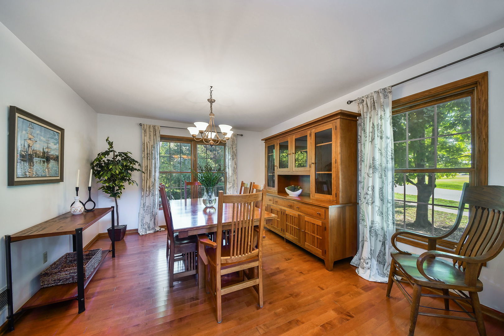 39W644 Harvey Square, Geneva, IL 60134