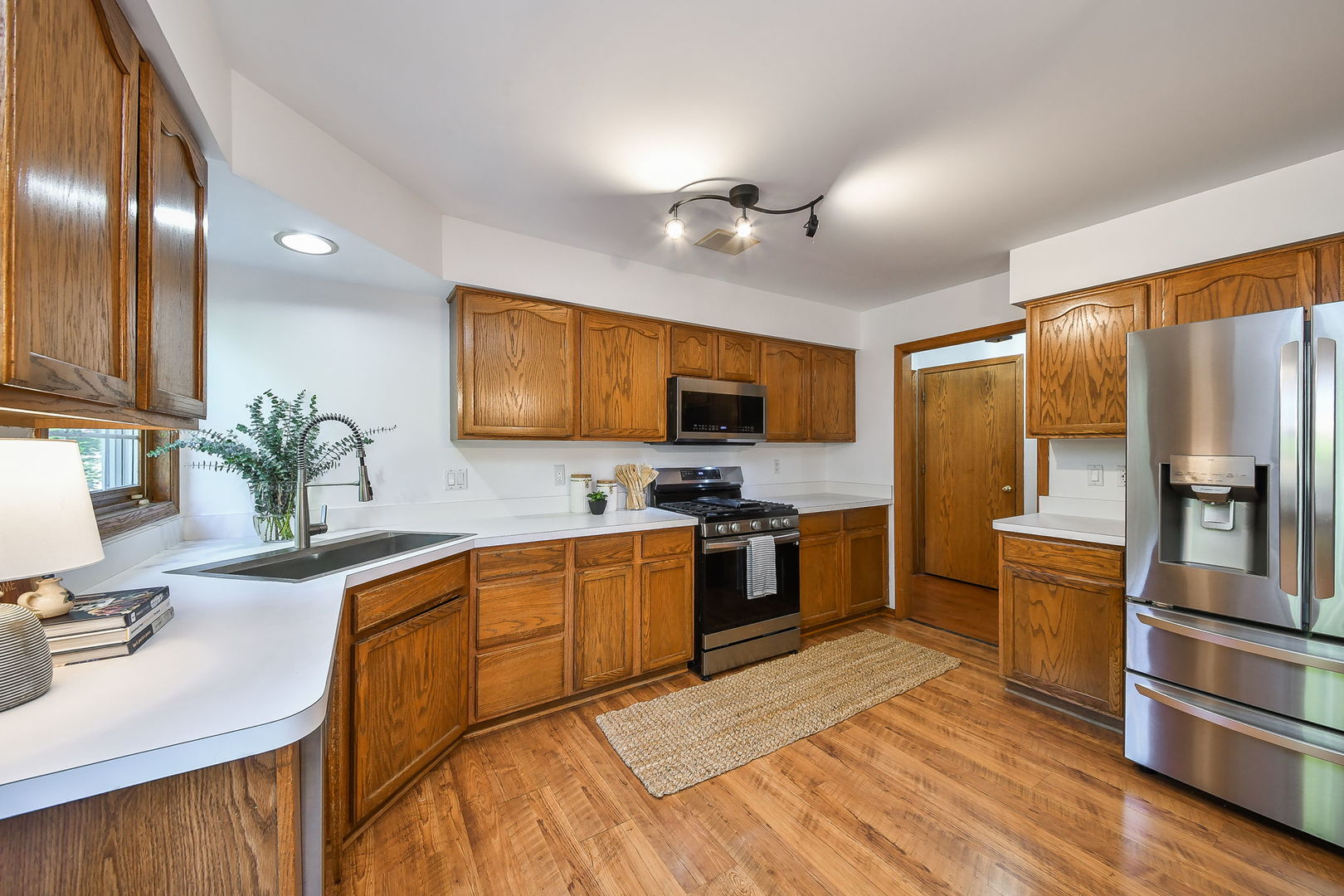 39W644 Harvey Square, Geneva, IL 60134