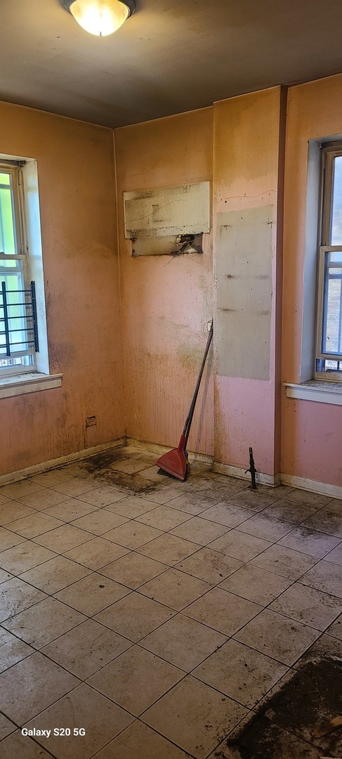 7625 S Sangamon Street, Chicago, IL 60620