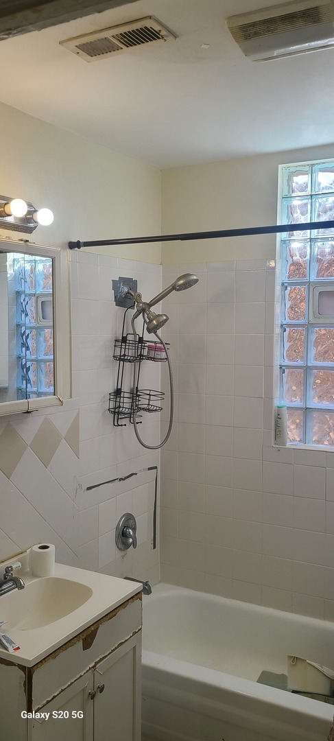 7625 S Sangamon Street, Chicago, IL 60620