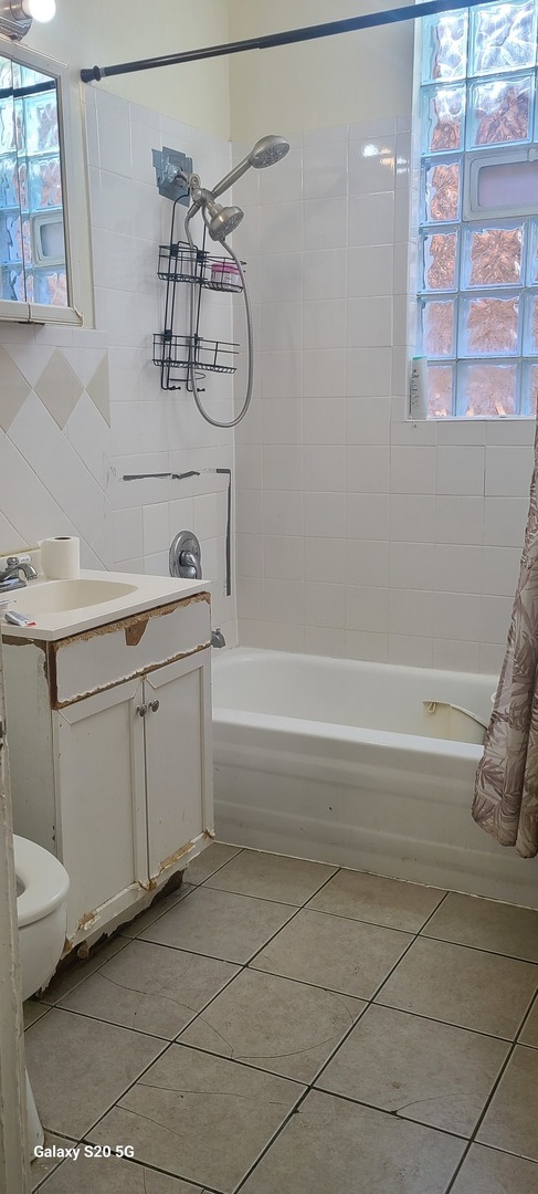 7625 S Sangamon Street, Chicago, IL 60620