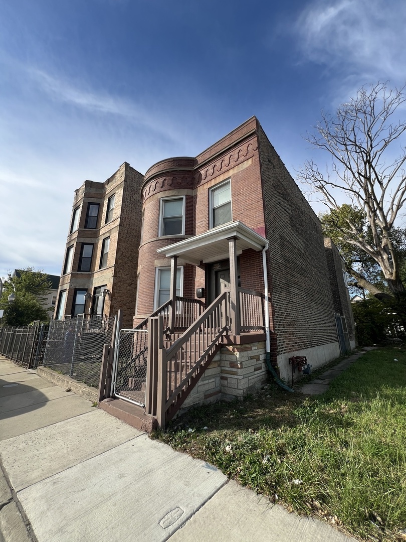 5354 S Wells Street, Chicago, IL 60609