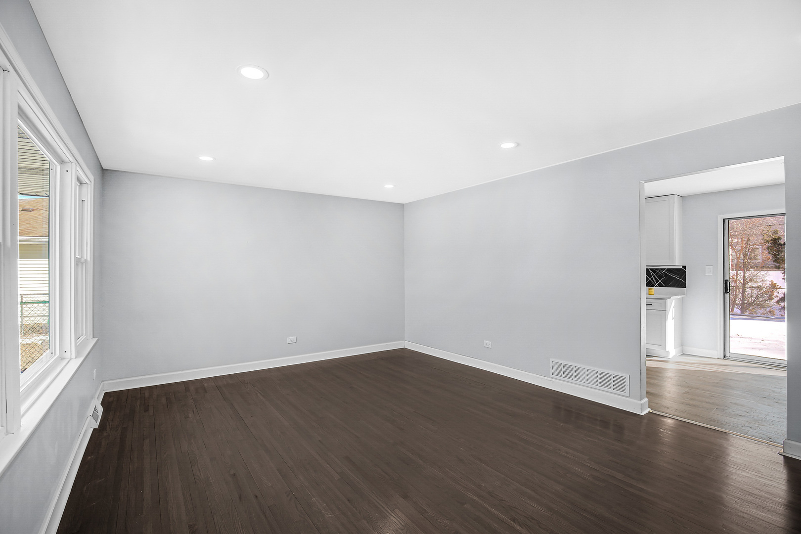 16779 92nd Avenue, Orland Hills, IL 60487