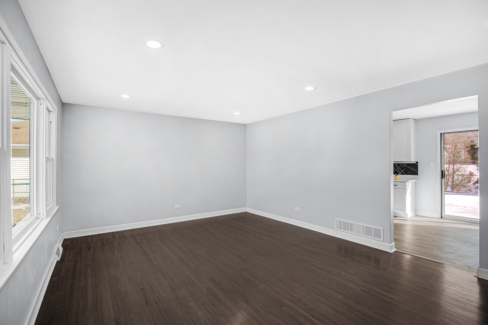 16779 92nd Avenue, Orland Hills, IL 60487