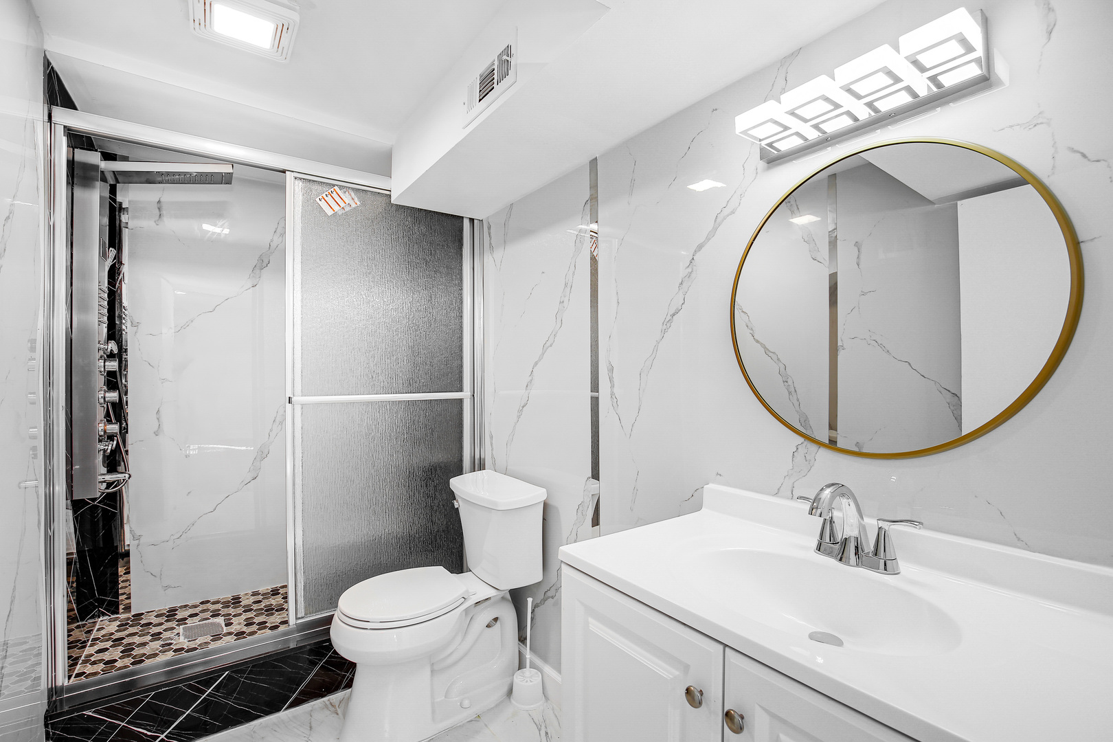 16779 92nd Avenue, Orland Hills, IL 60487