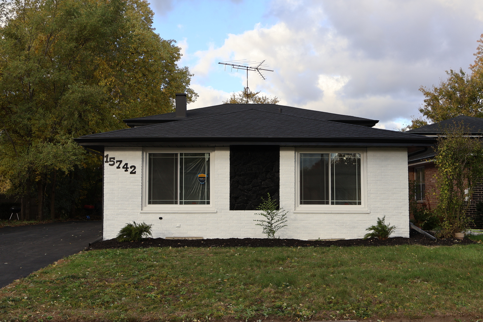 15742 E End Avenue, Dolton, IL 60419