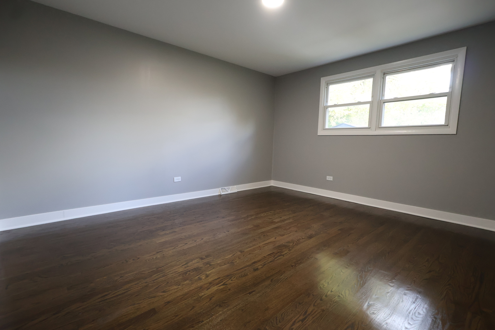 15742 E End Avenue, Dolton, IL 60419