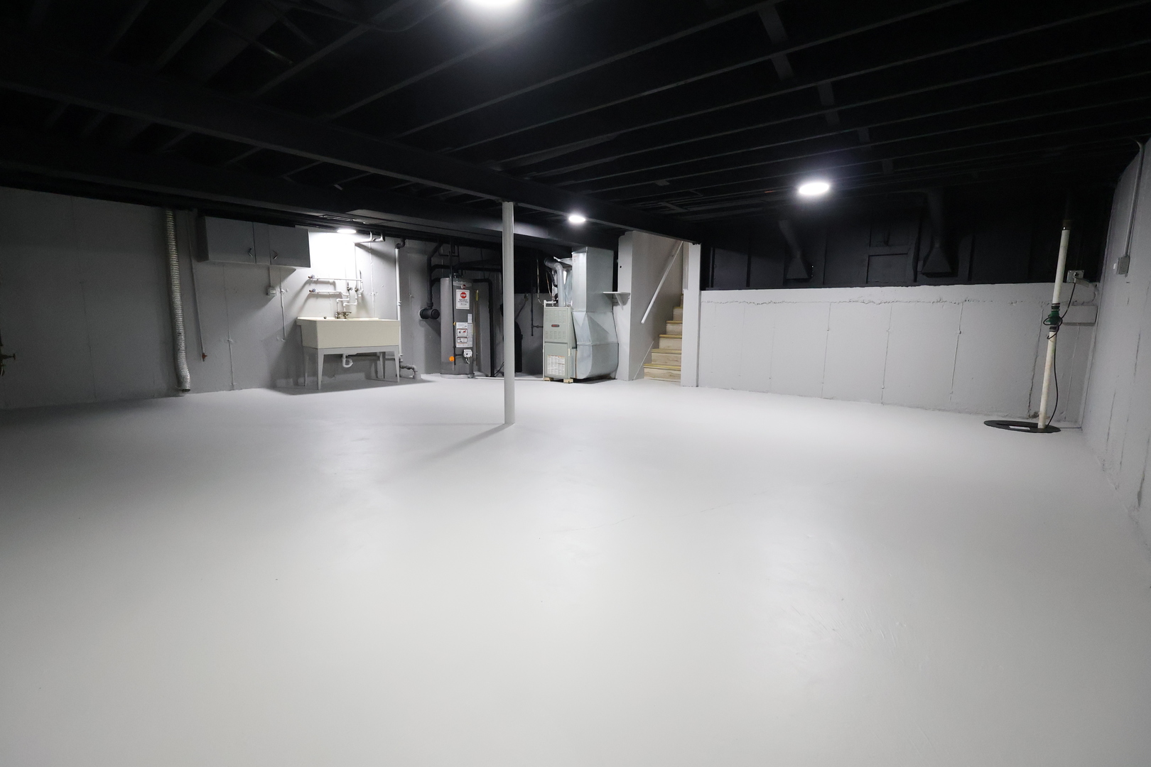 15742 E End Avenue, Dolton, IL 60419