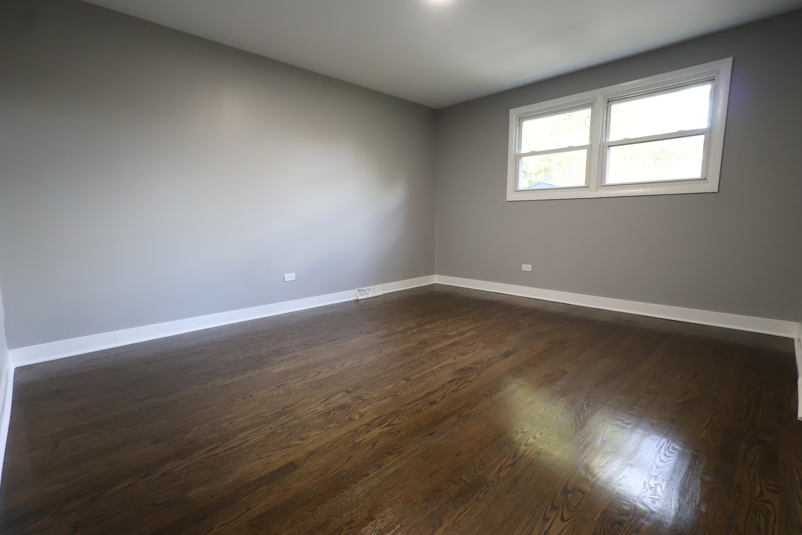 15742 E End Avenue, Dolton, IL 60419