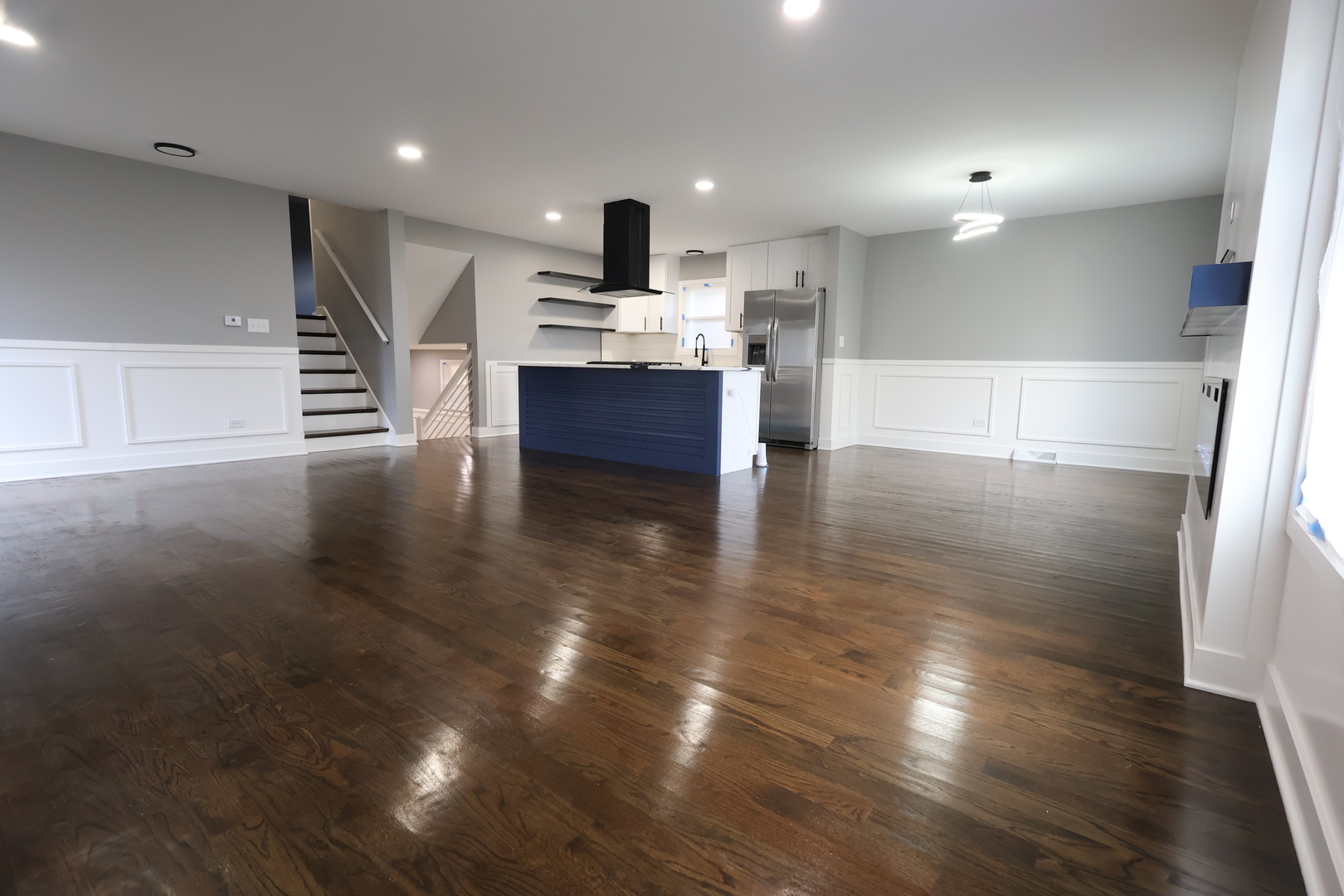 15742 E End Avenue, Dolton, IL 60419