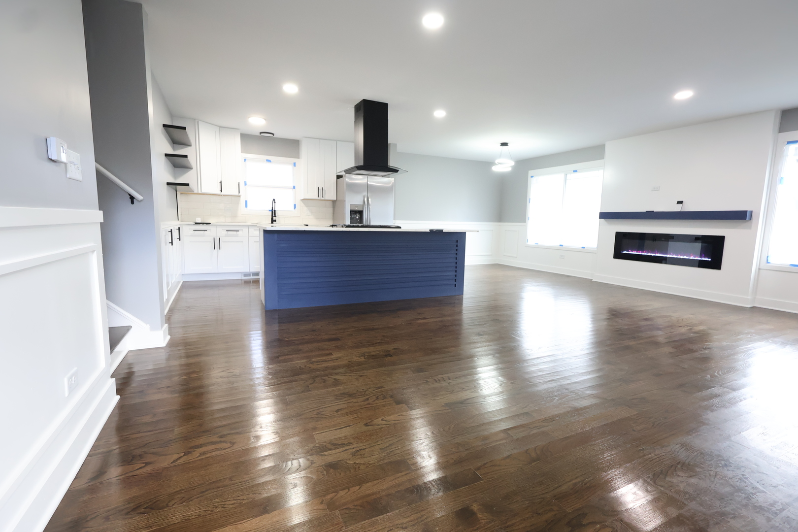 15742 E End Avenue, Dolton, IL 60419