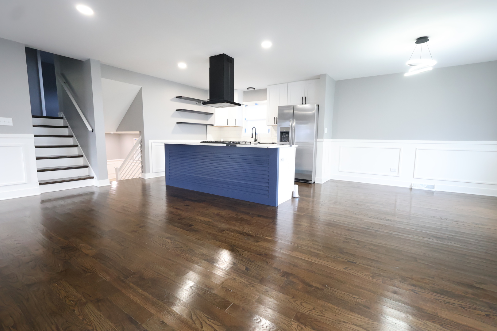 15742 E End Avenue, Dolton, IL 60419