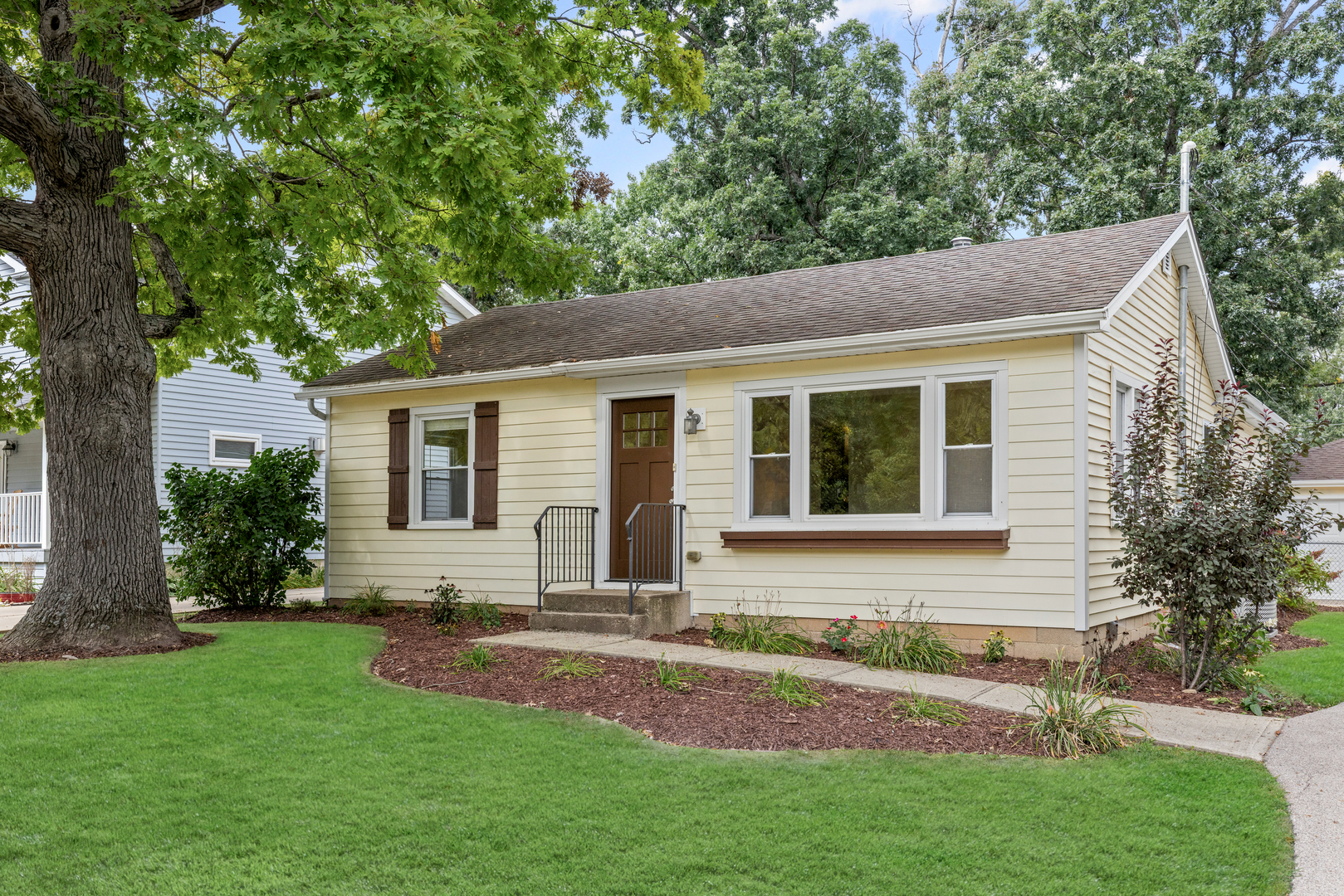 17914 W Twin Lakes Boulevard, Grayslake, IL 60030