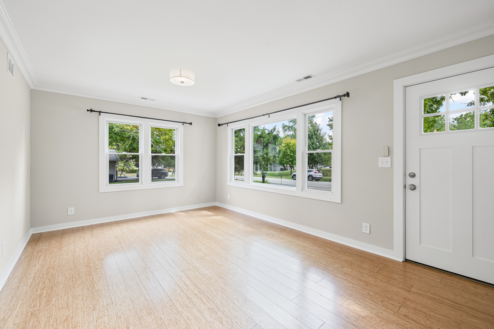 17914 W Twin Lakes Boulevard, Grayslake, IL 60030