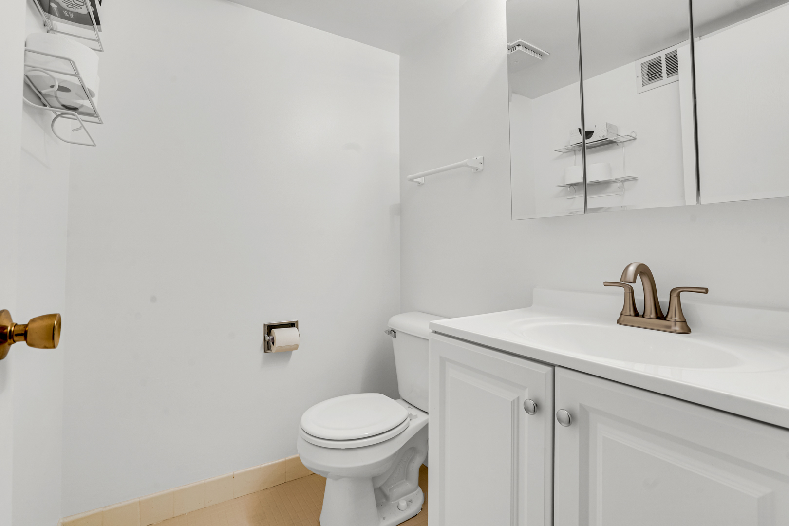 150 E Fountainview Lane #3B, Lombard, IL 60148